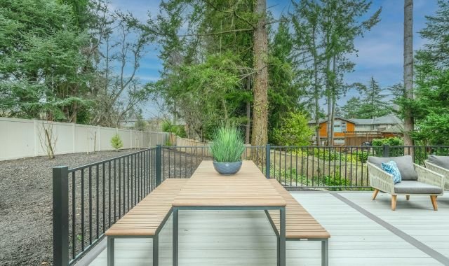 Enhance Your Home with a Beautiful New Deck in Oregon City